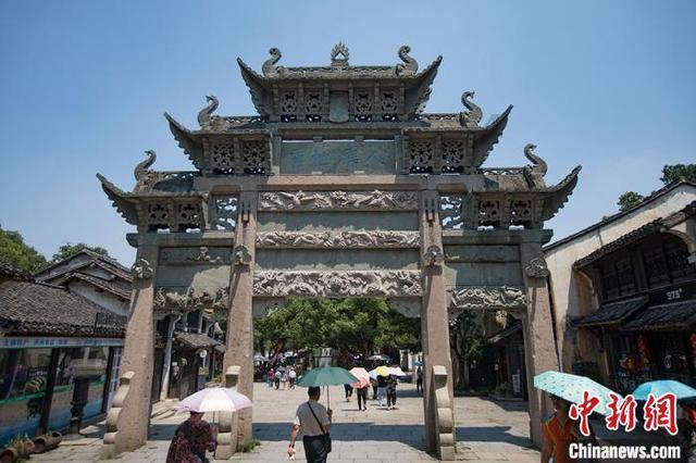 北京利尔：公司及实控人拟对联创锂能进行增资